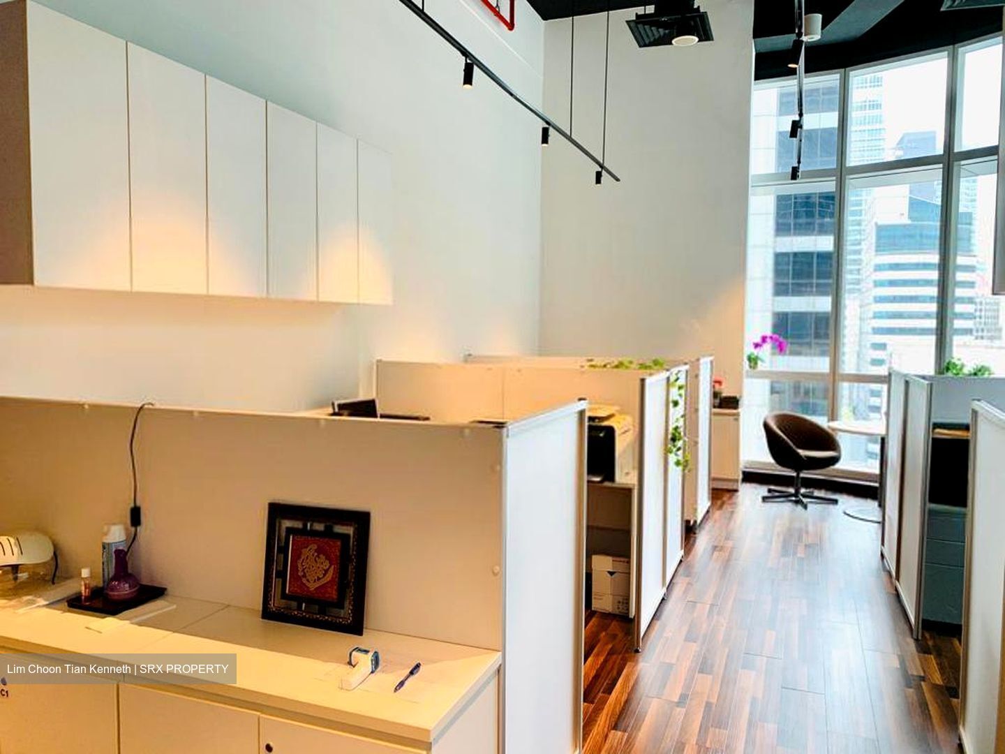 Sbf Center (D1), Office #463743121